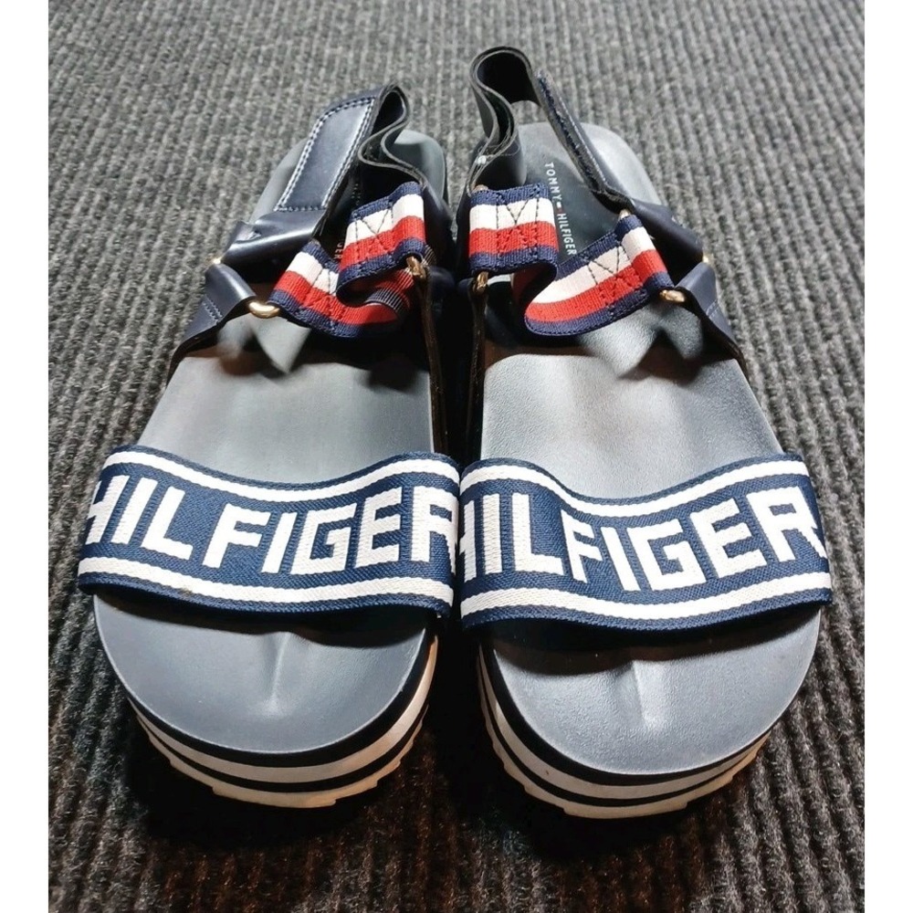 Tommy Hilfiger Bekett Size 9 Athletic Sandals Spell Out Platform